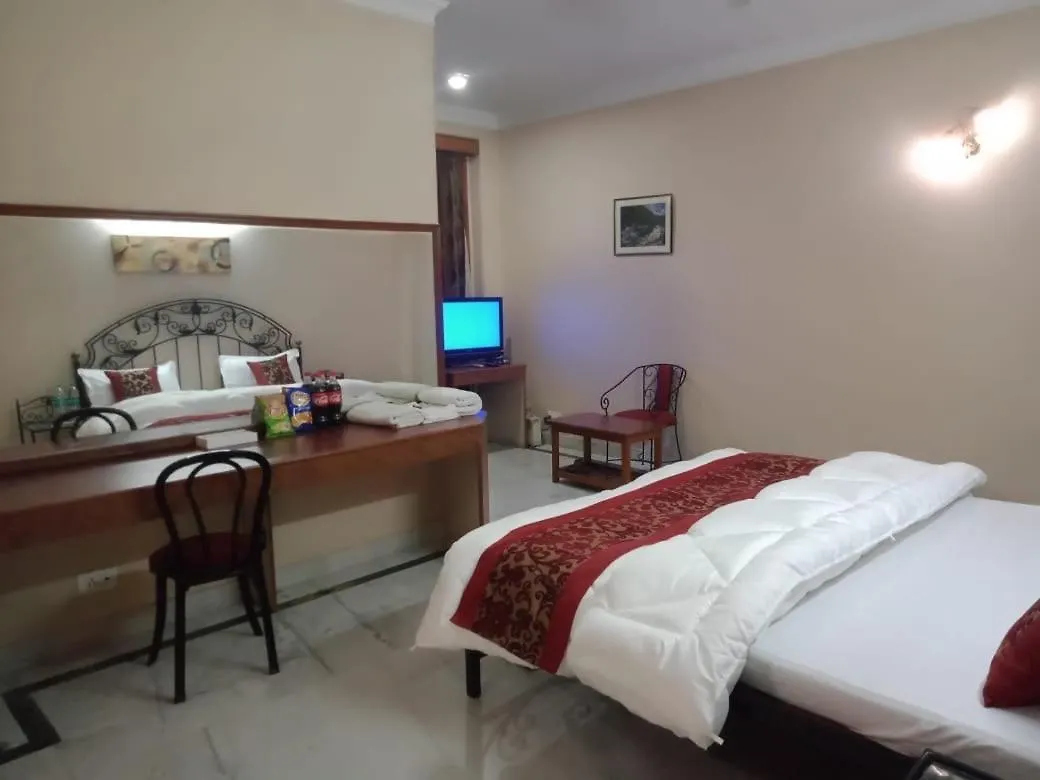 Pamposh Guest House, Gurgaon 0*,